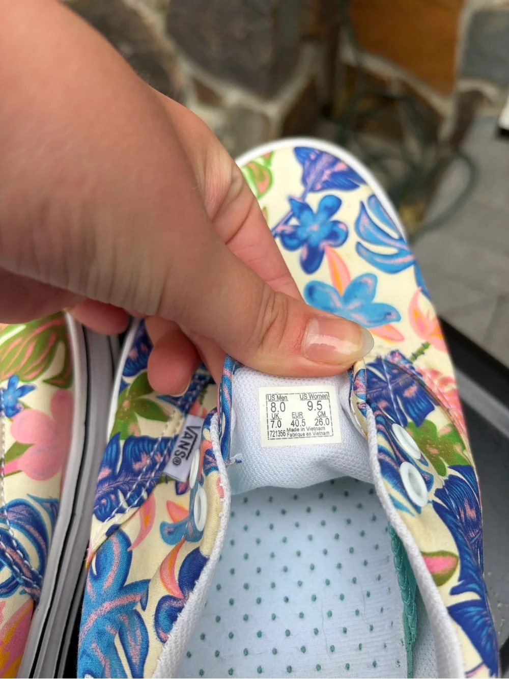Beachy Vans - Picture 5 of 6